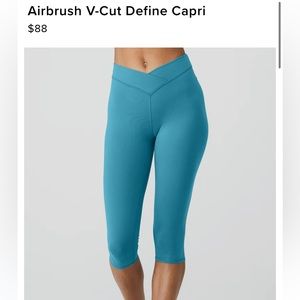 Alo Yoga size S Airbrush V cut Define capri